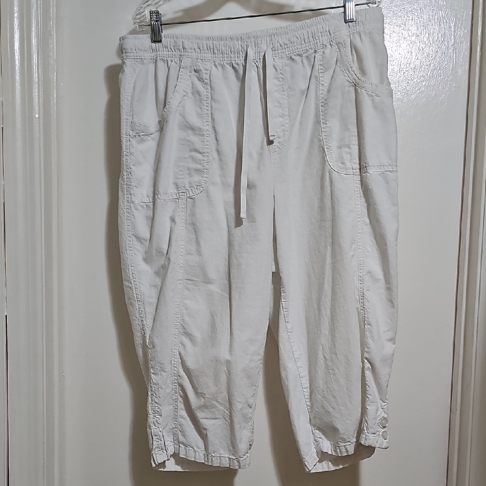 Gloria Vanderbilt White Drawstring Capris